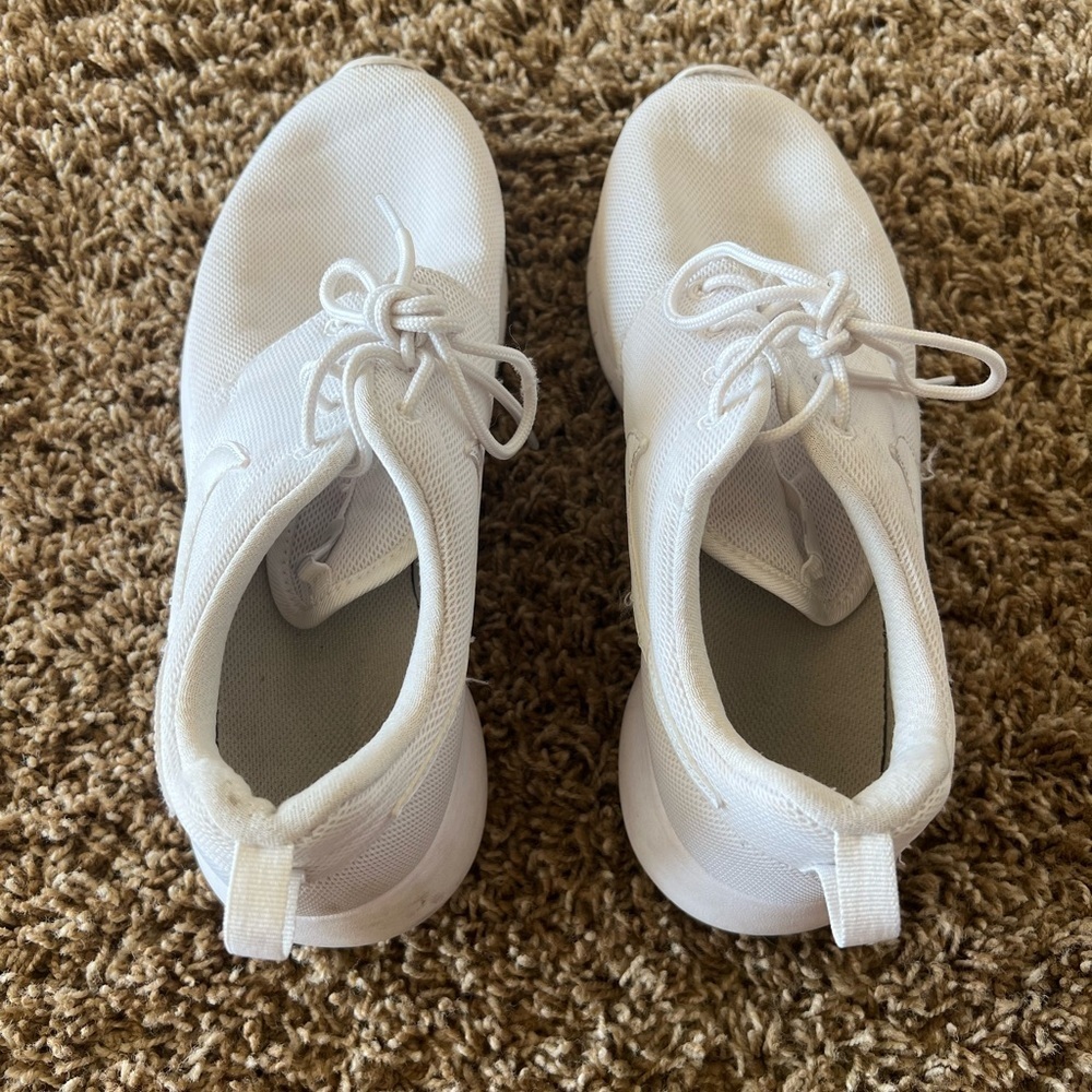 Nike roshes - Picture 3 of 3